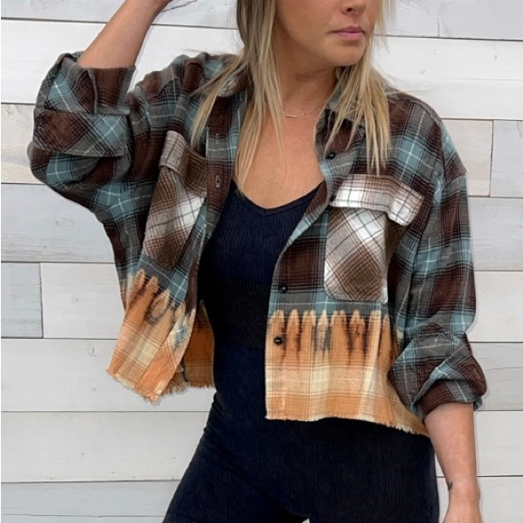 Bleach Wash Plaid Cropped Flannel | Raw Hem Jacket - Picture 11 of 11